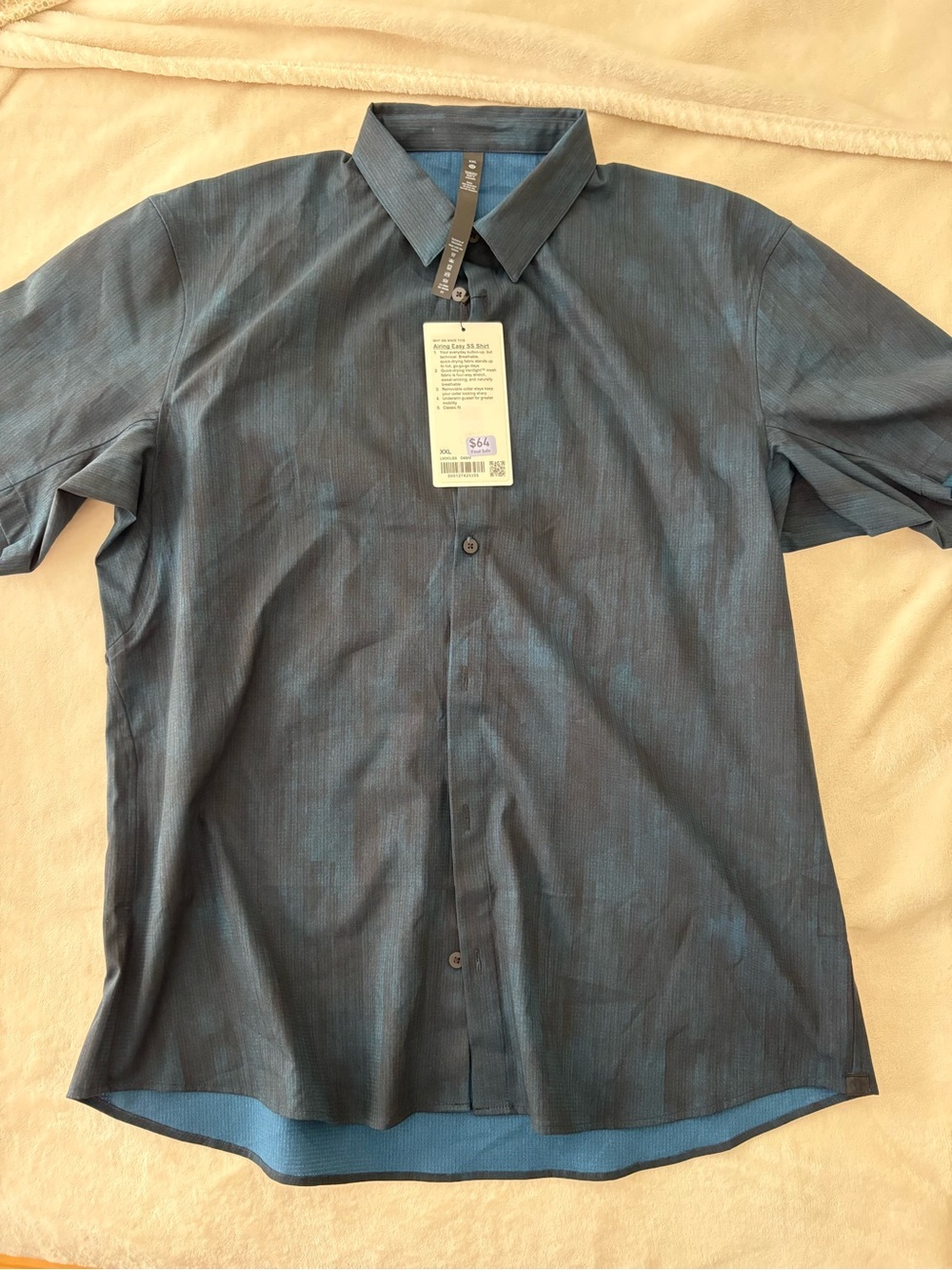 Lululemon Men's Airing Easy Short-Sleeve Button-Up Shirt in Dark Blue XXL - Picture 3 of 5